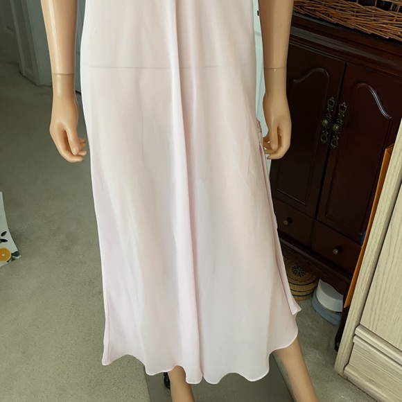 NWOT Vintage Delicates 90’s pink nightgown and robe embroidered with seq… - Picture 7 of 15